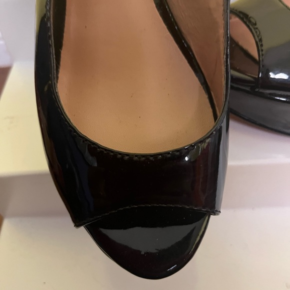 New Charles David Black Patent Open Toe Sling Back Wedge Sandal! - Picture 4 of 11